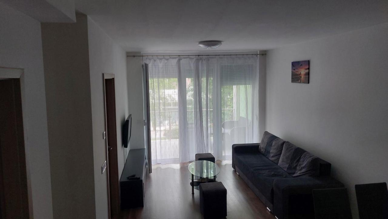 Lido Riviera Apartman Balatonlelle Exterior photo