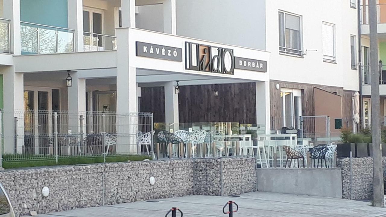 Lido Riviera Apartman Balatonlelle Exterior photo